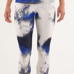 lululemon athletica Pants - Lululemon will see under crops size 2 lululemon athletica Pants - Lululemon will see under crops size 2